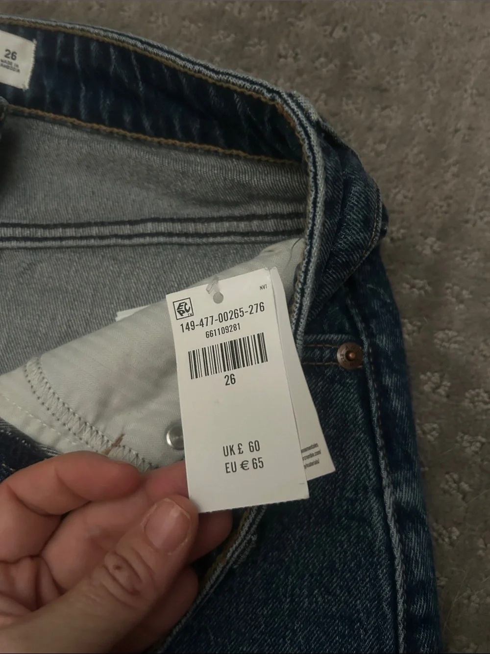 Abercrombie & Fitch Curve love style. Dark Wash Denim Shorts. NWT - Picture 3 of 5